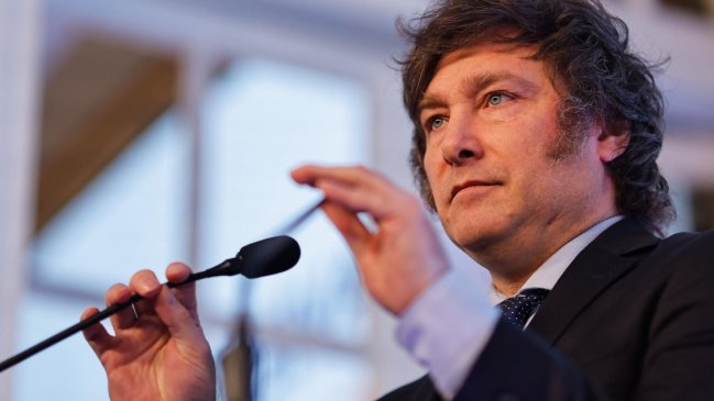 Argentina no renovará 5.000 contratos públicos y revisará un millón de planes sociales