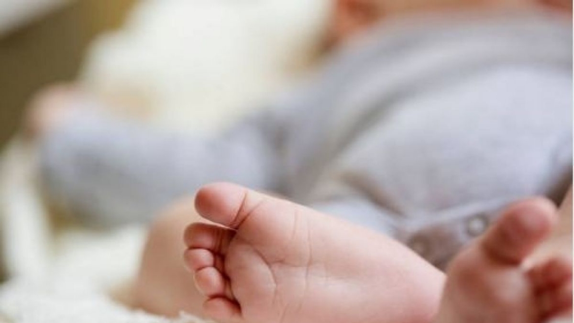 Familia se querelló por quemaduras de guagua internada en Hospital de Quilpué