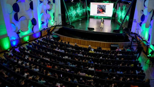 Congreso Futuro: Oportunidades y desventajas que ofrece la inteligencia artificial