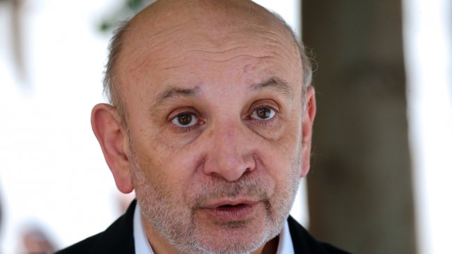 Castro adelantó segunda alza de precios de isapres en agosto: 