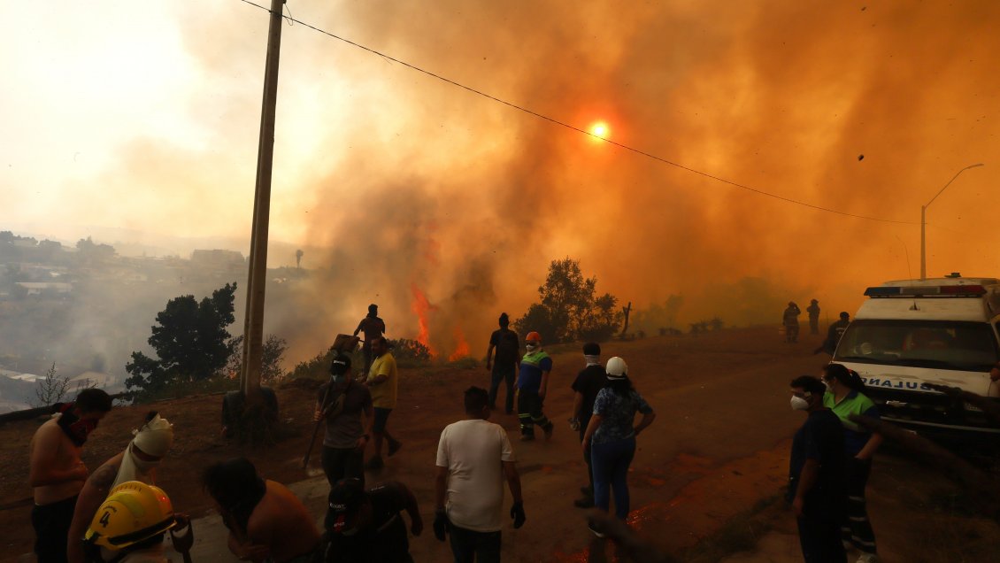 SML aumentó a 134 la cifra de fallecidos en incendios de Valparaíso SML aumentó a 134 la cifra de fallecidos en incendios de Valparaíso