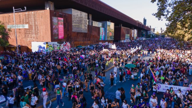 Marcha del Día de la Mujer: Horarios y convocatorias en Santiago y regiones
