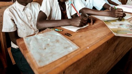  Nigeria: Secuestradores de más de 280 alumnos y profesores exigen cerca de 622 mil dólares  