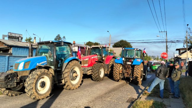 Protesta de agricultores de La Araucanía mantiene cortada la Ruta 5 Sur