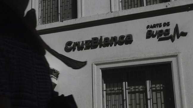 Ley corta: Diputados buscan impedir que dueños de isapres puedan adjudicarse seguro complementario