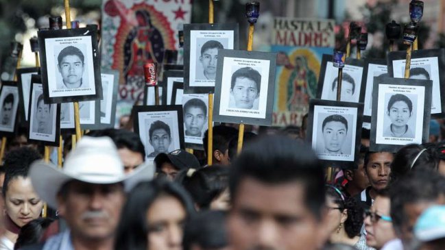 Caso Ayotzinapa: Fiscalía analiza si 35 cuerpos corresponden a estudiantes desaparecidos