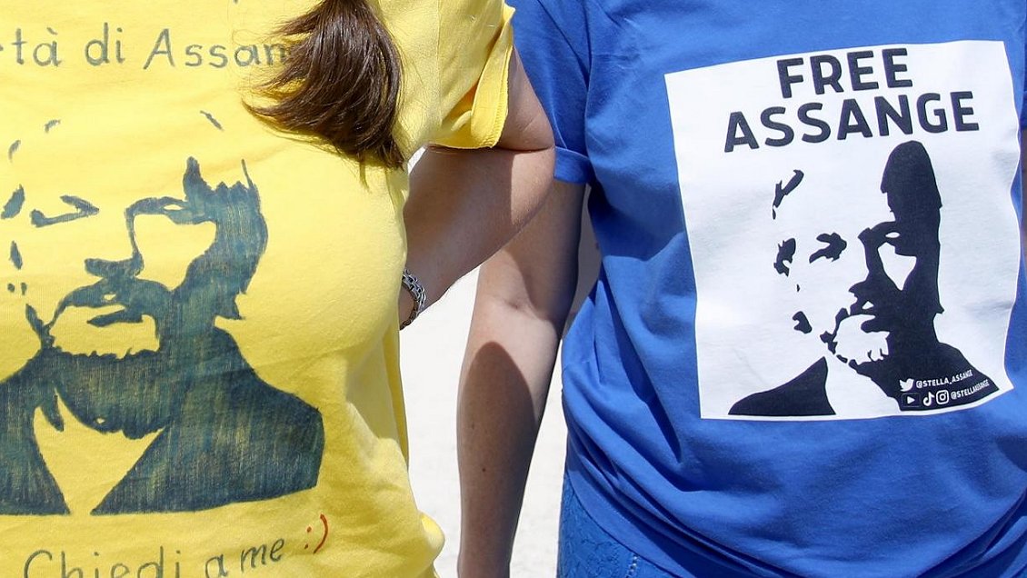 Assange logró acuerdo con EEUU para quedar como hombre libre