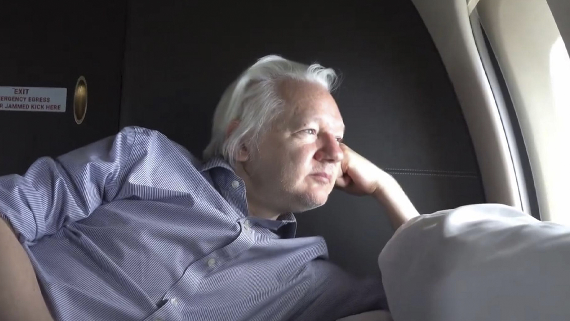 Julian Assange ya partió hacia Australia como un 