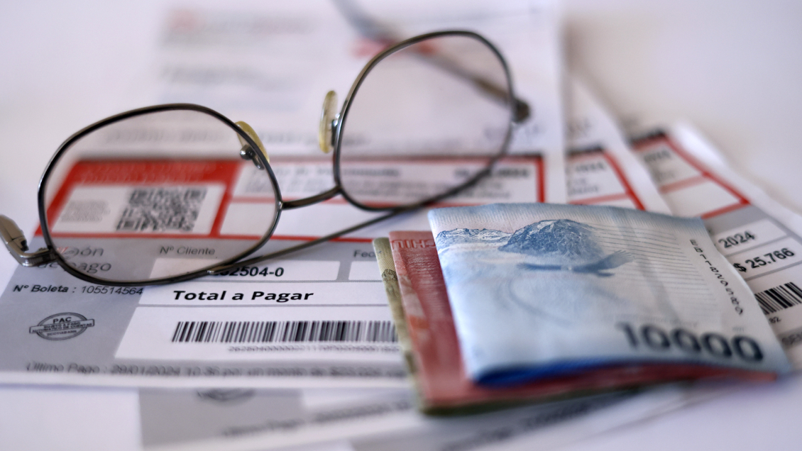 Pardow: Alzas de tarifas eléctricas tienen tres escalones hasta enero