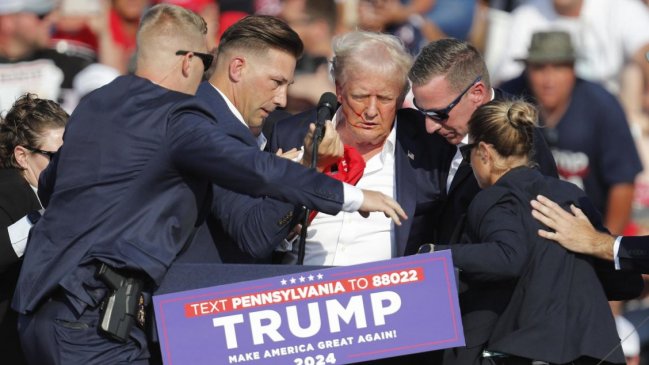 Trump confirma que bala le alcanzó en la oreja derecha y dice que lo ocurrido es 