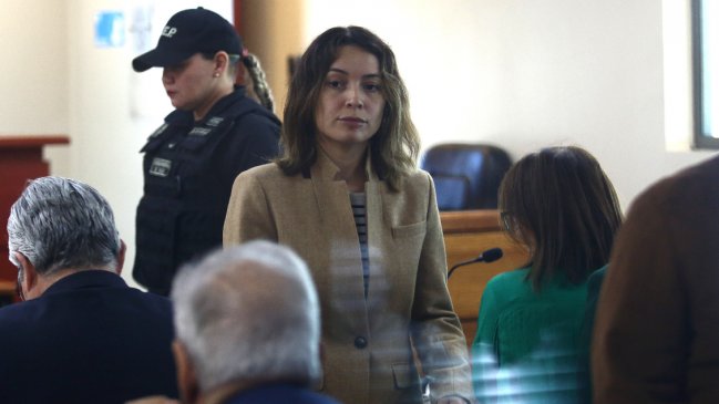 Camila Polizzi insistió en su inocencia durante breve salida a notaría