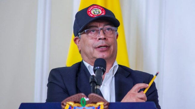 Petro pide acuerdo de Maduro y oposición para evitar éxodo y guerra