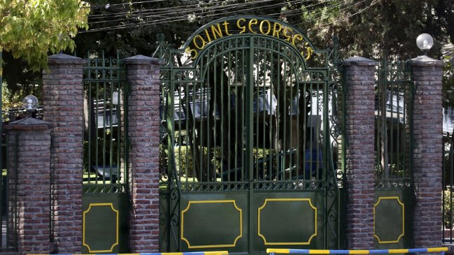 Corte ordenó al Saint George cancelar matrículas de alumnos que alteraron fotos de compañeras con IA