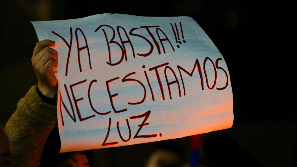 Vencido ultimátum de 72 horas, casi 4.000 hogares siguen sin luz en la RM