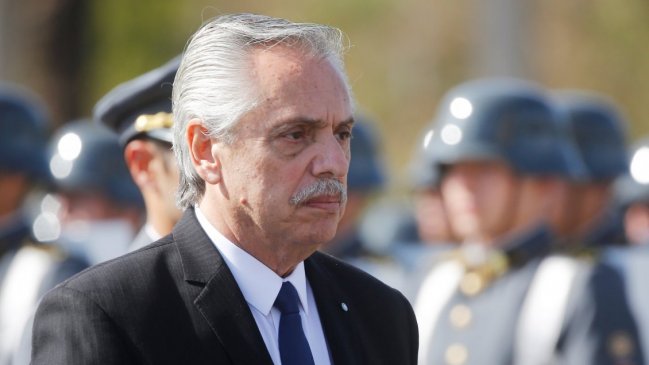 Alberto Fernández llevó a trabajar a la Casa Rosada a una azafata, presunta amante