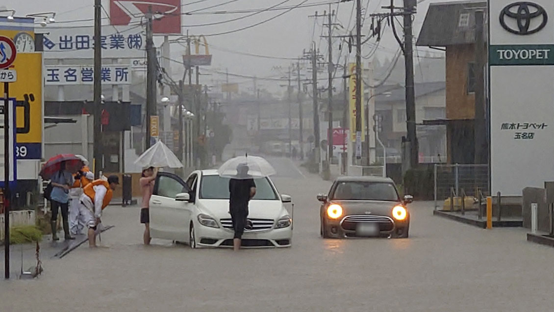 Poderoso tifón Shanshan deja al menos cuatro muertos y numerosos daños en Japón