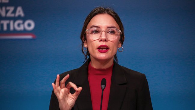 Vallejo tras dichos de Mañalich por su embarazo: Ignorancia y machismo