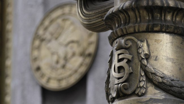 IPoM: Banco Central rebajó previsión de crecimiento económico de Chile