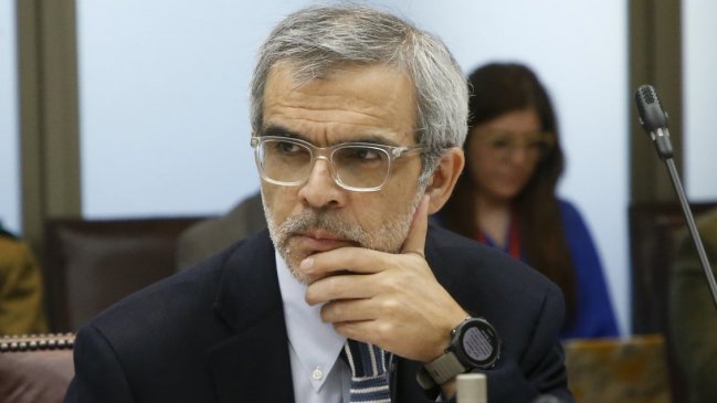 Acusaciones a supremos: Molestia entre diputados por 