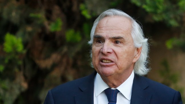 Chats entre Guerra y Hermosilla: Chadwick negó haber intervenido en el caso Penta