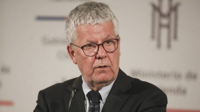 Eyzaguirre: Expandimos la educación superior más allá de nuestros recursos fiscales