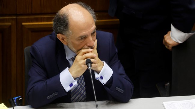 Senado vota la acusación constitucional contra Sergio Muñoz