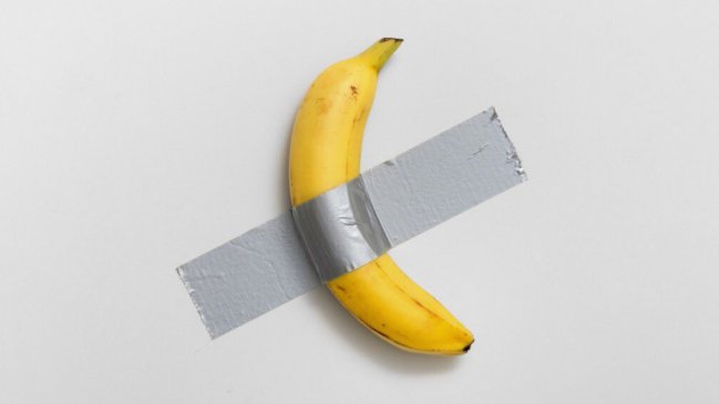 Un plátano pegado en la pared fue subastado en 6,2 millones de dólares
