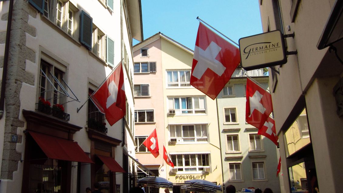 Ladrones chilenos fueron condenados en Suiza: Cárcel y expulsión Ladrones chilenos fueron condenados en Suiza: Cárcel y expulsión