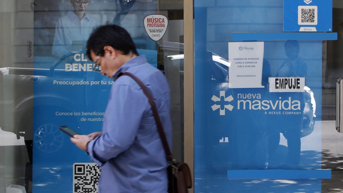 Pago a cotizantes: Superintendente pide a las isapres 