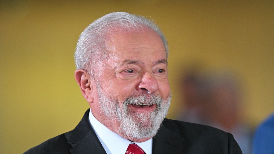 Lula fue operado con 