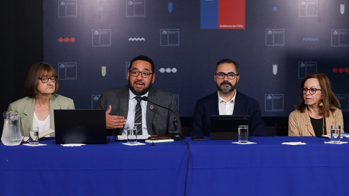 Puntajes PAES: Subió promedio en Matemáticas y bajó en Competencia Lectora Puntajes PAES: Subió promedio en Matemáticas y bajó en Competencia Lectora