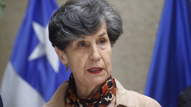 Partido Republicano acude al TC para destituir a senadora Allende