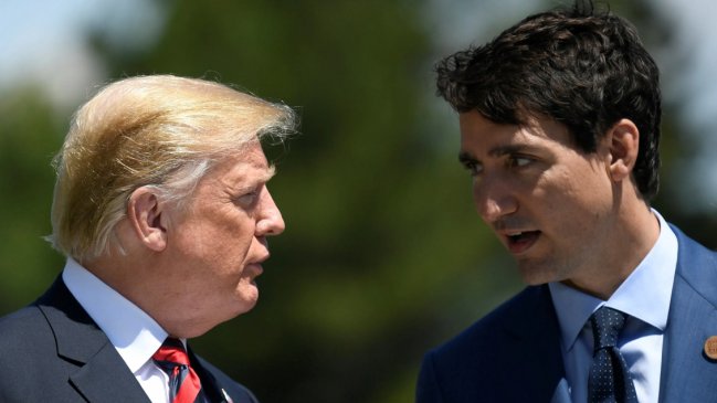 Trump obtuvo compromiso de Trudeau y suspenderá 30 días los aranceles a Canadá