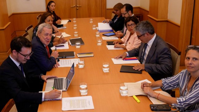 Gobierno sigue evaluando posibles efectos de la amenaza de Trump contra el cobre