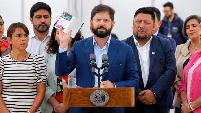 Economía: Boric acusa 