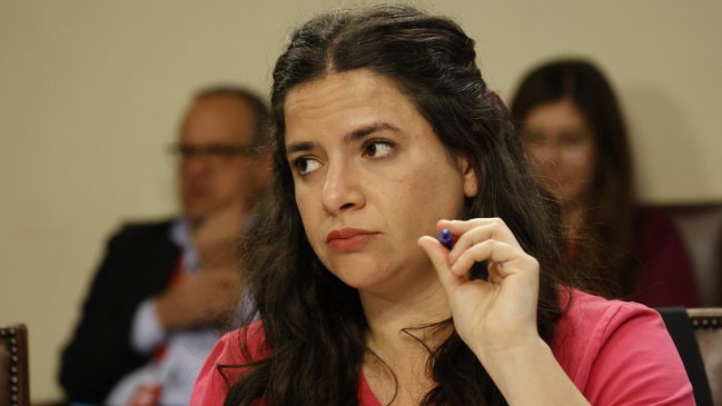 Orellana y aborto libre: Tiene todo el sentido presentar el proyecto; hay que abrir el debate