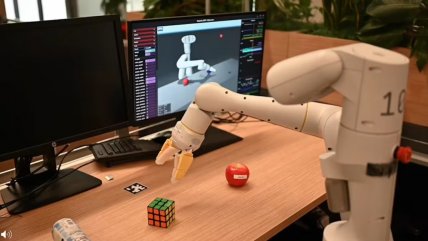  Google lanzó IA para el desarrollo de robots humanoides que pueden plegar origamis  