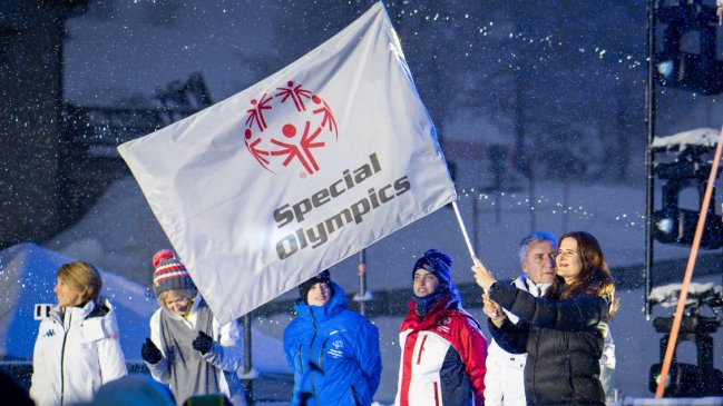 Chile recibió la bandera de Special Olympics por ser el país organizador de los Juegos Mundiales 2027