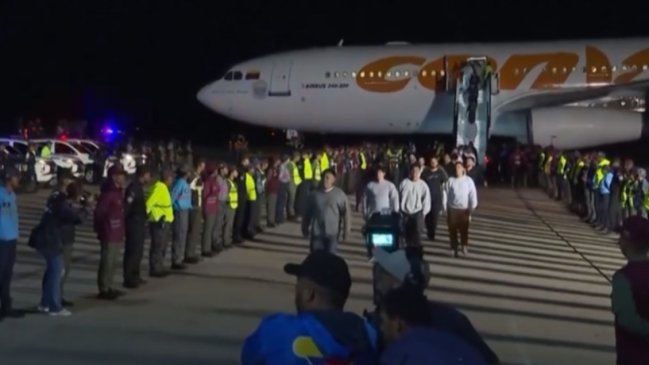 Régimen de Maduro recibió a 199 venezolanos deportados desde EEUU