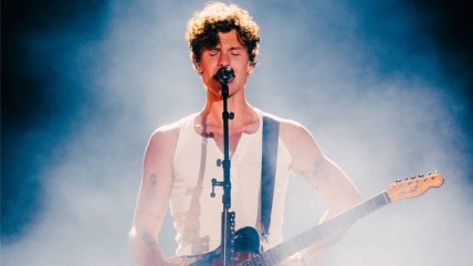   Shawn Mendes se redimió ante Chile: cantó con rapera mapuche y elogió a Violeta Parra 