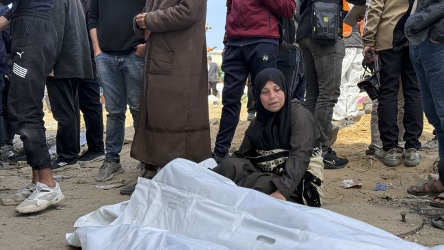 Cientos de palestinos protestaron en Gaza exigiendo 