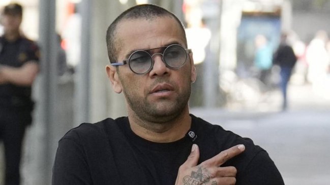 Ministra española matizó críticas a la sentencia que absolvió a Daniel Alves