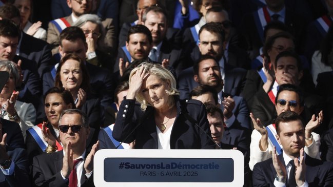 Le Pen tras condena por corrupción: 