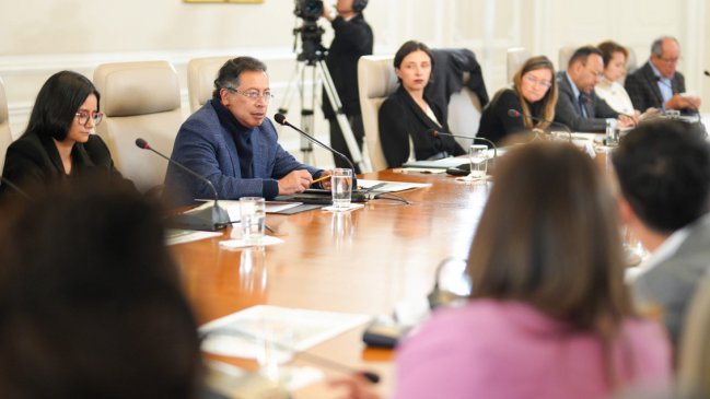 El presidente de Colombia dice que Estados Unidos le retiró la visa
