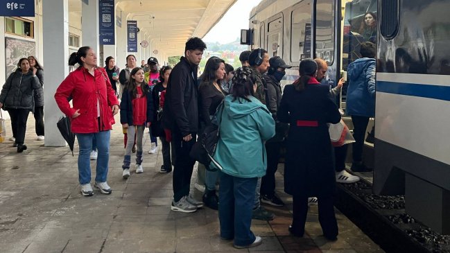 Más de 3.200 pasajeros se movilizaron en la primera semana del tren Llanquihue-Puerto Montt