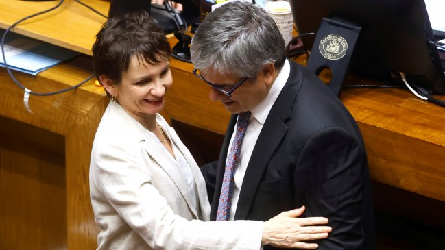 Marcel responde a críticas por relación con Tohá: 