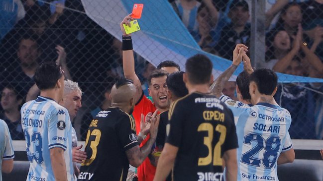 Diario Olé dedicó su portada a la debacle de Colo Colo y al