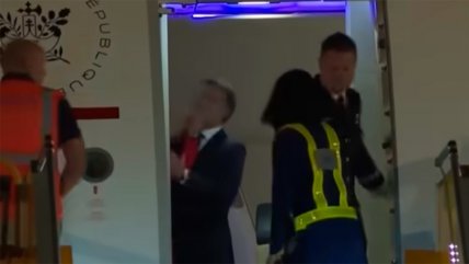 ¿Macron fue abofeteado por su esposa? La imagen que da la vuelta al mundo