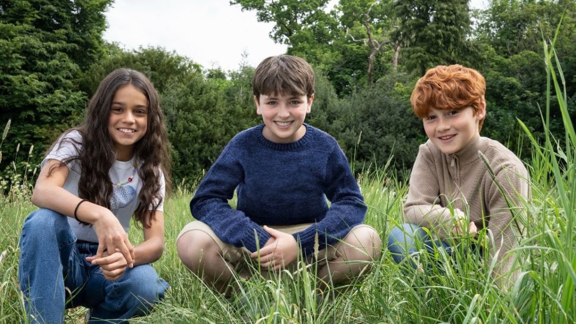 Arabella Stanton, Dominic McLaughlin, y Alastair Stout HBO