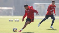 Alexis Sánchez fue la gran novedad en la práctica de la selección chilena